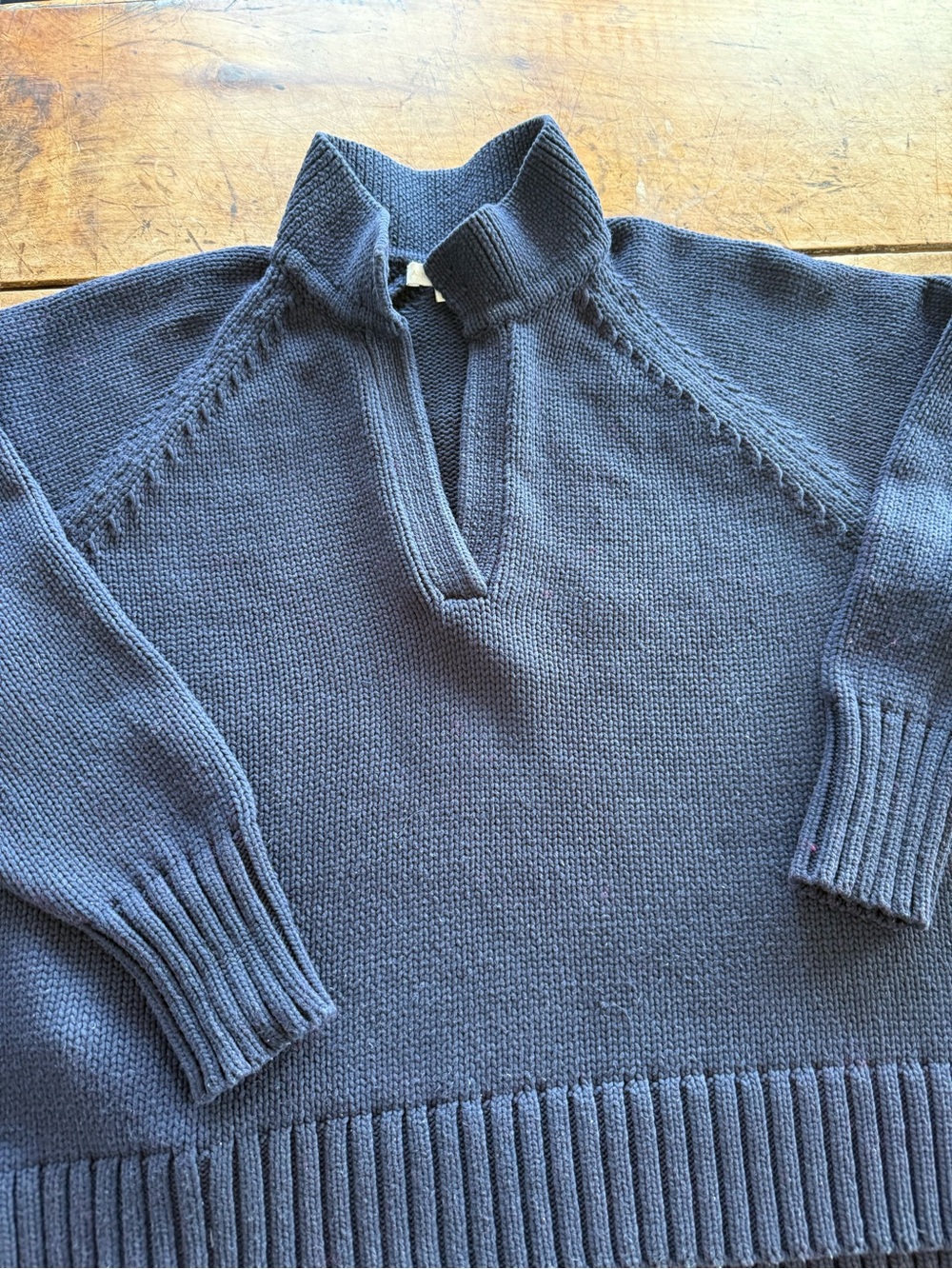 Ann Mashburn Women’s Navy. Knit Sweater